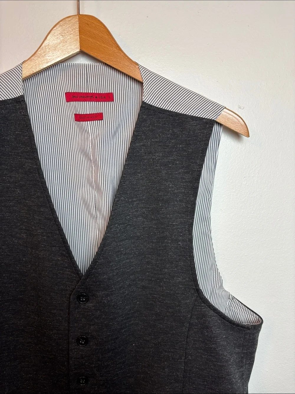 John Varvatos USA Men’s Large Pinstripe Gray Waistcoat‎ Vest Tailored Formal